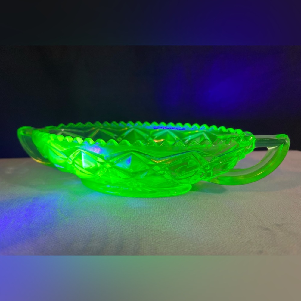 Imperial Glass Uranium 2 Handled Footed Relish Dish - Picture 3 of 4
